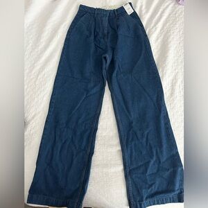 NWT Abercrombie Sloan Tailored Denim Pant size 26/2
